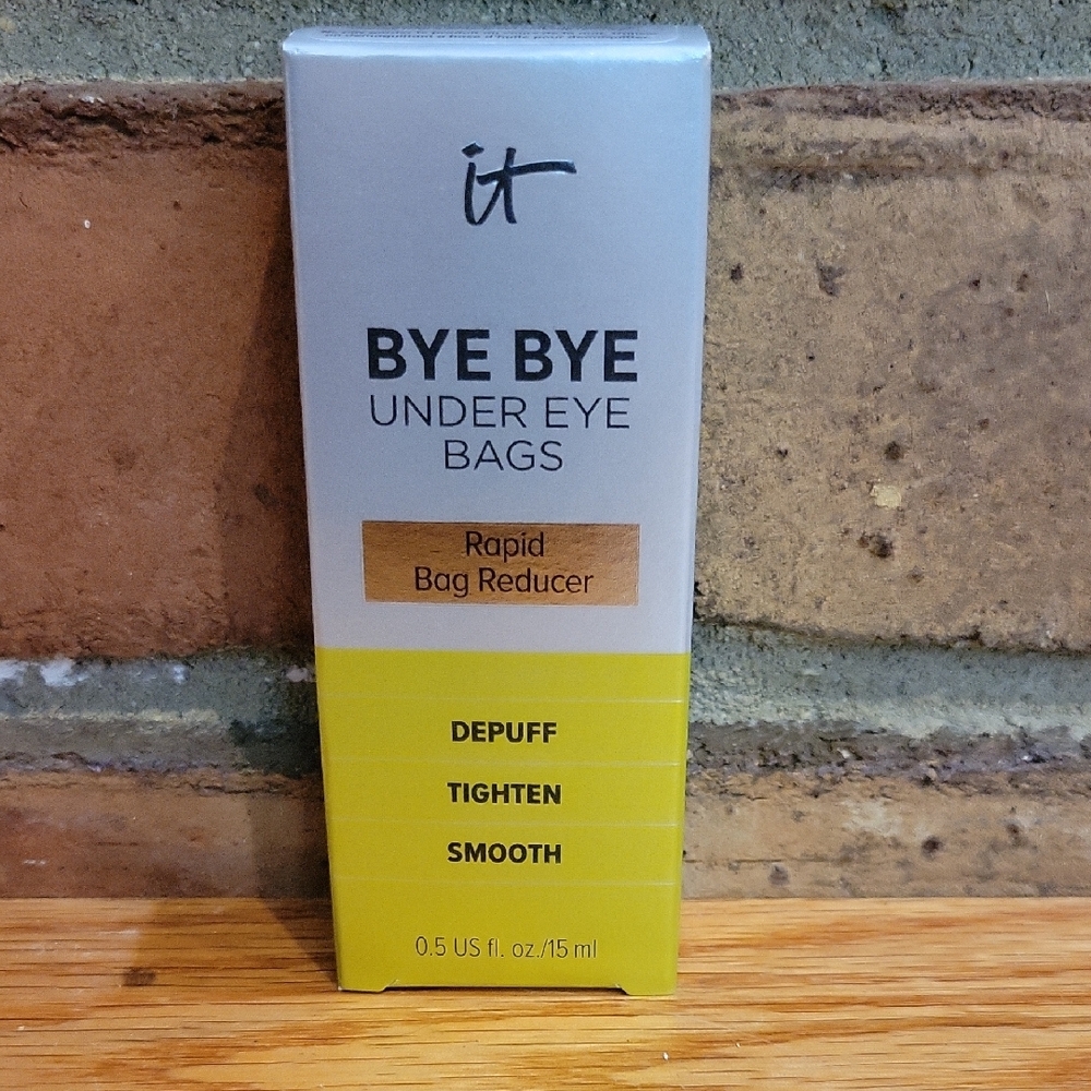 It Cosmetics Yellow and White Concealer for Flawless Coverage